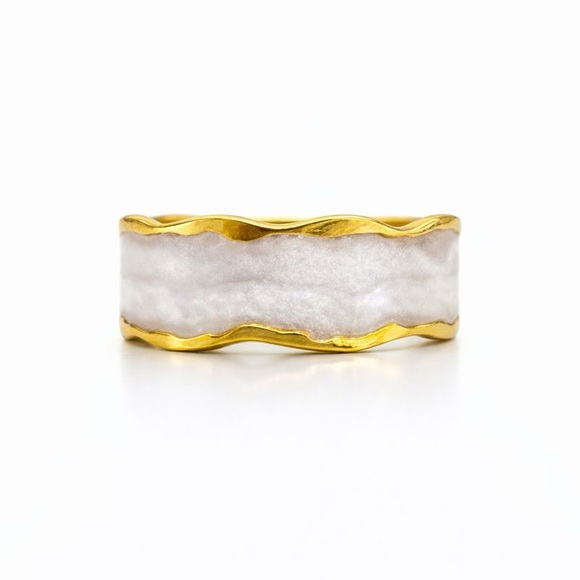 Venus and Vulcan Jewelry - Resin Wavy Adjustable Ring
